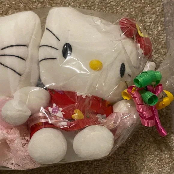 Hello Kitty Plush Set - Picture 5 of 7